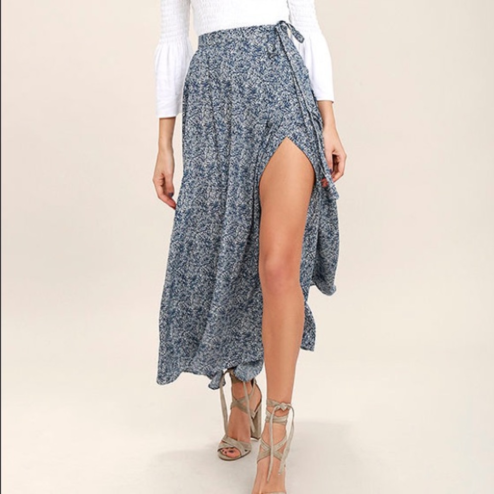 Lulu’s Tempest Navy Blue/White Wrap Skirt, SIZE L